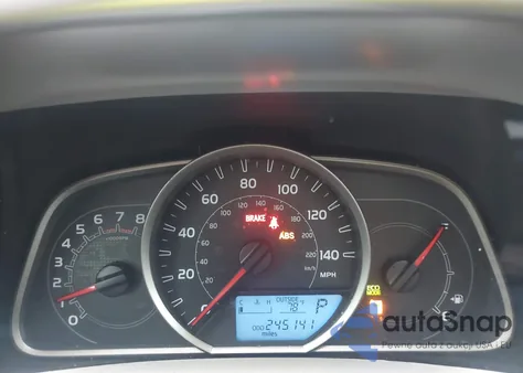 2015 Toyota Rav4 Xle z USA, uszkodzony, nr VIN 2T3WFREV2FW138001